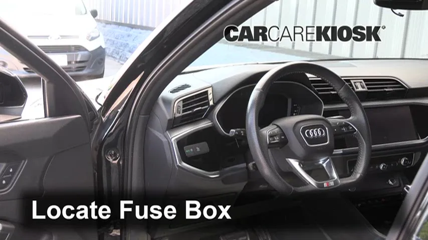 2020 Audi Q3 Premium Plus 2.0L 4 Cyl. Turbo Fuse (Interior)